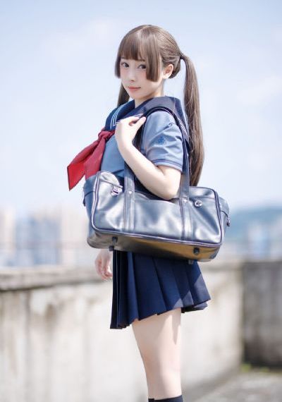 花朵与蛇